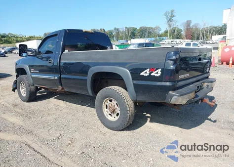 2005 GMC Sierra K2500 Heavy Duty z USA, uszkodzony, nr VIN 1GTHK24235E208081